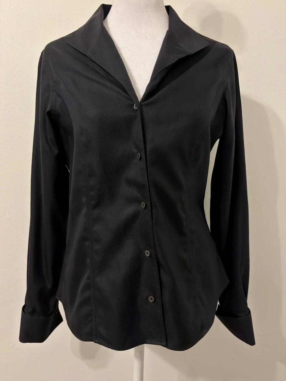 Brooks Brothers Women’s Black Petite Semi-Fitted 100% Cotton Dress Shirt 4P